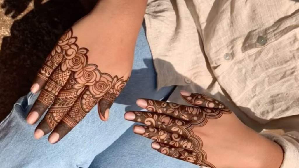 Simple Finger Mehndi Design