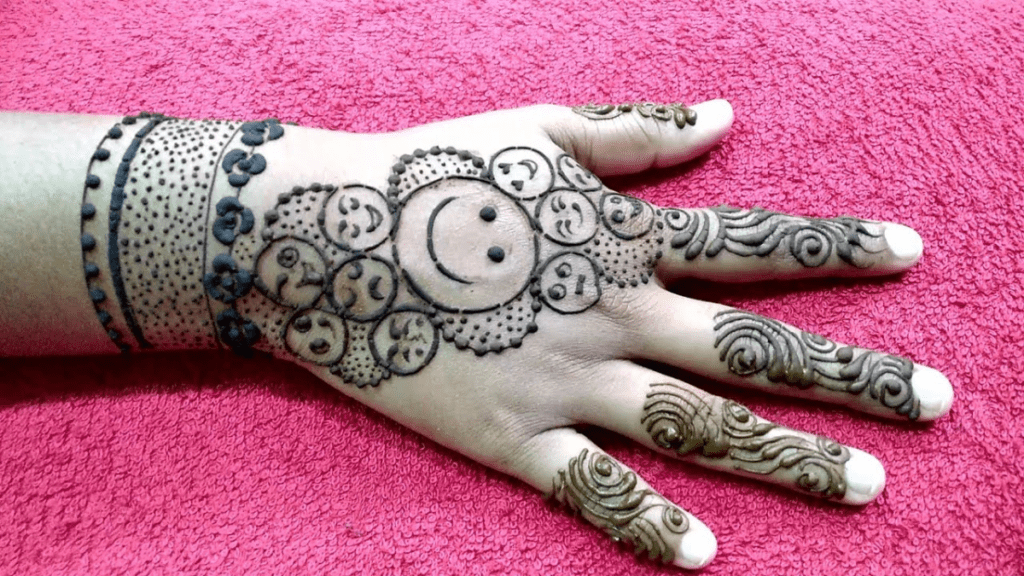 Cute Mehndi Designs 