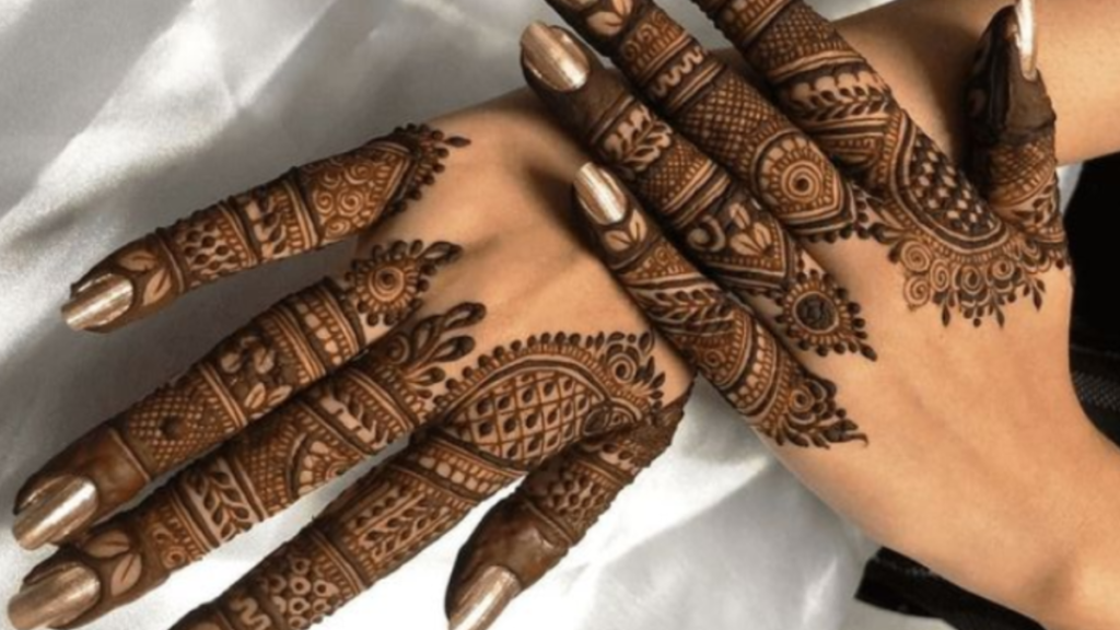 Stylish Simple Mehndi Designs