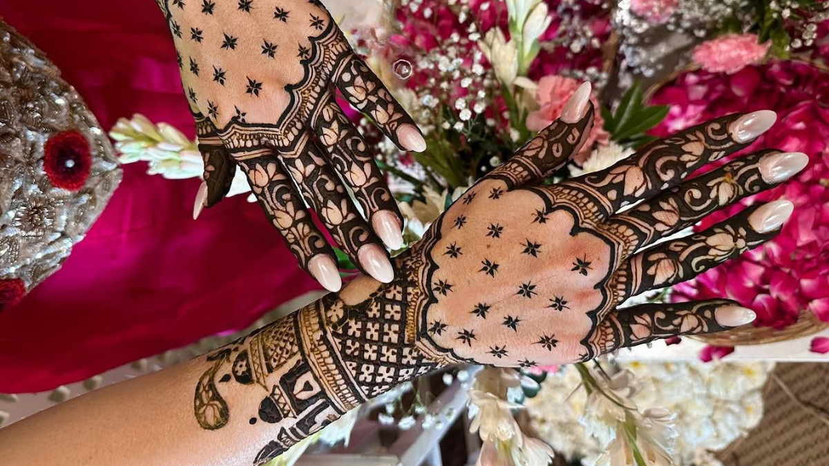 Small Minimalist Henna Designs