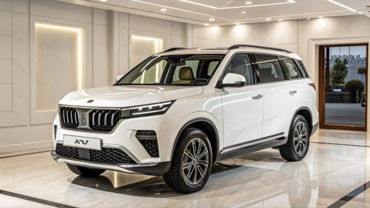 XUV 700 Facelift 2025