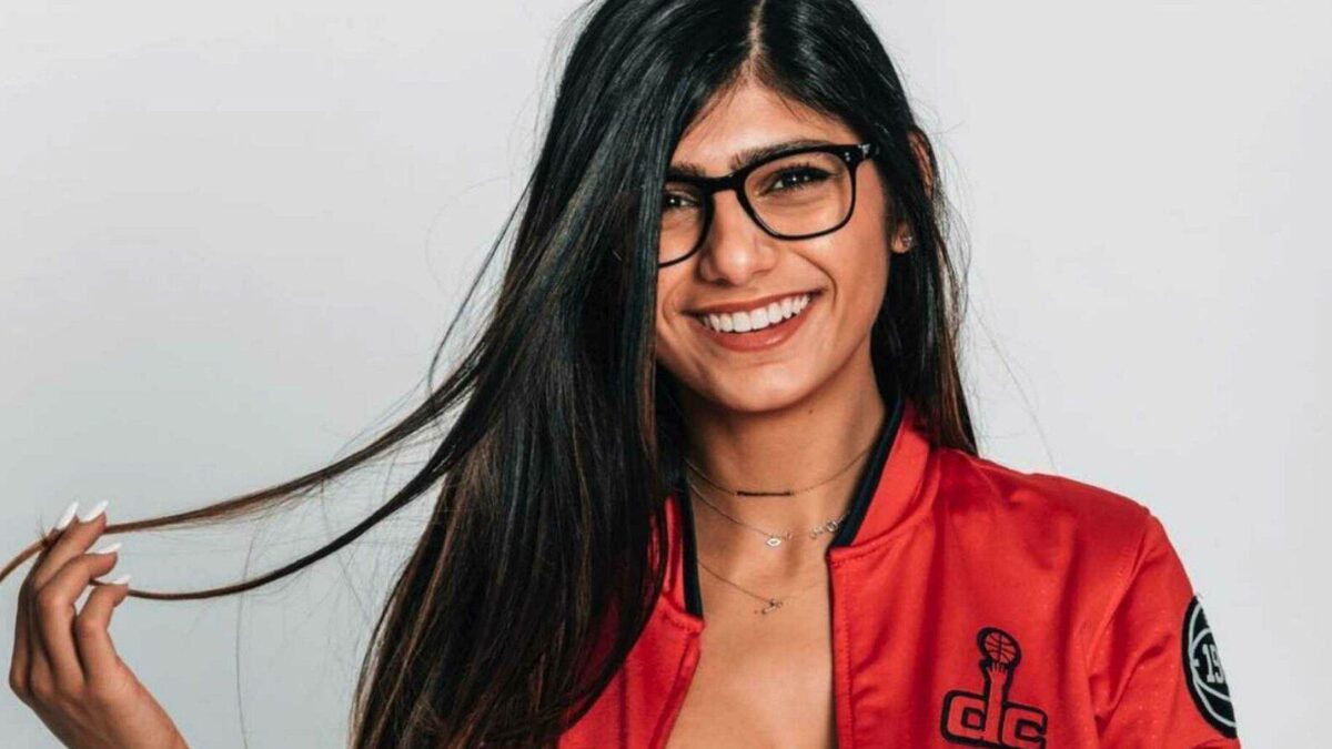 Mia Khalifa Song Video