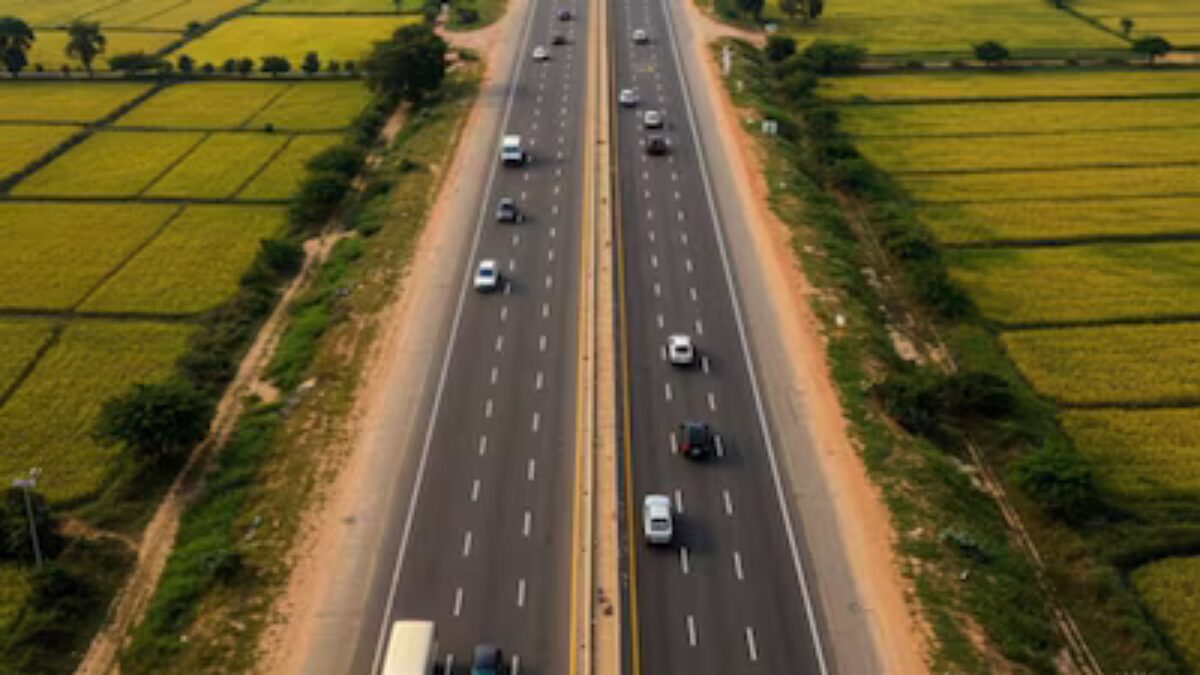 गंगा एक्सप्रेसवे बनकर तैयार,