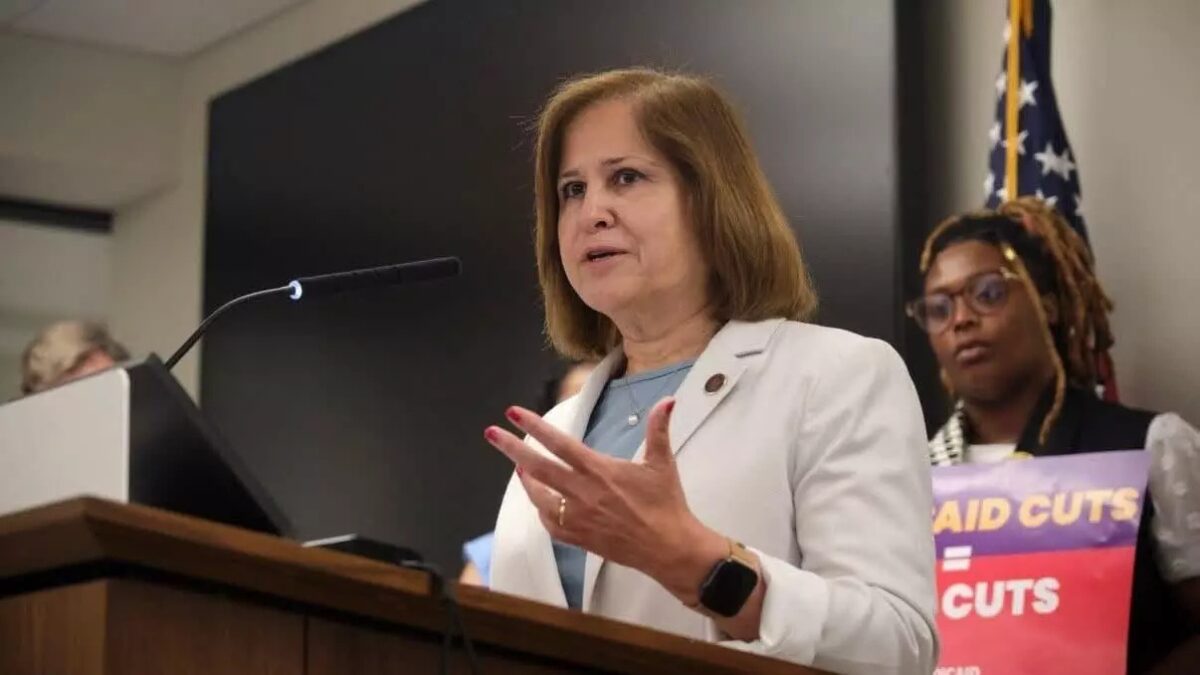 भारत की मशहूर अभिनेत्री गजाला हाशमी