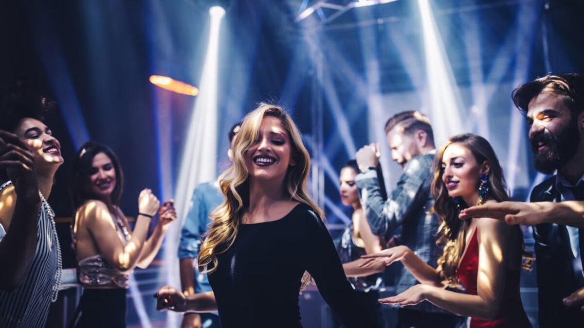 जयपुर क्लब मालिक का