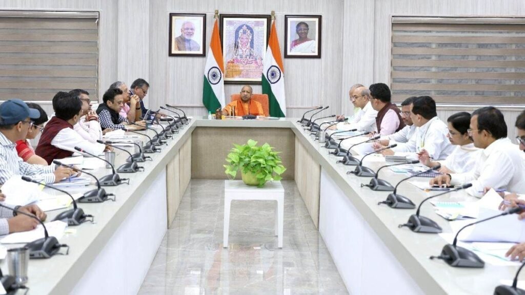 योगी आदित्यनाथ ने सभी विभागों