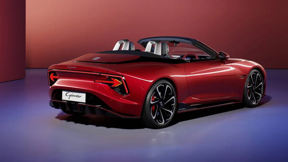 MG Cyberster ने तोड़ा रिकॉर्ड